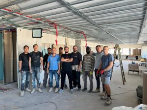 הצווות של יעקב מסטרוב שיפוץ משרדים